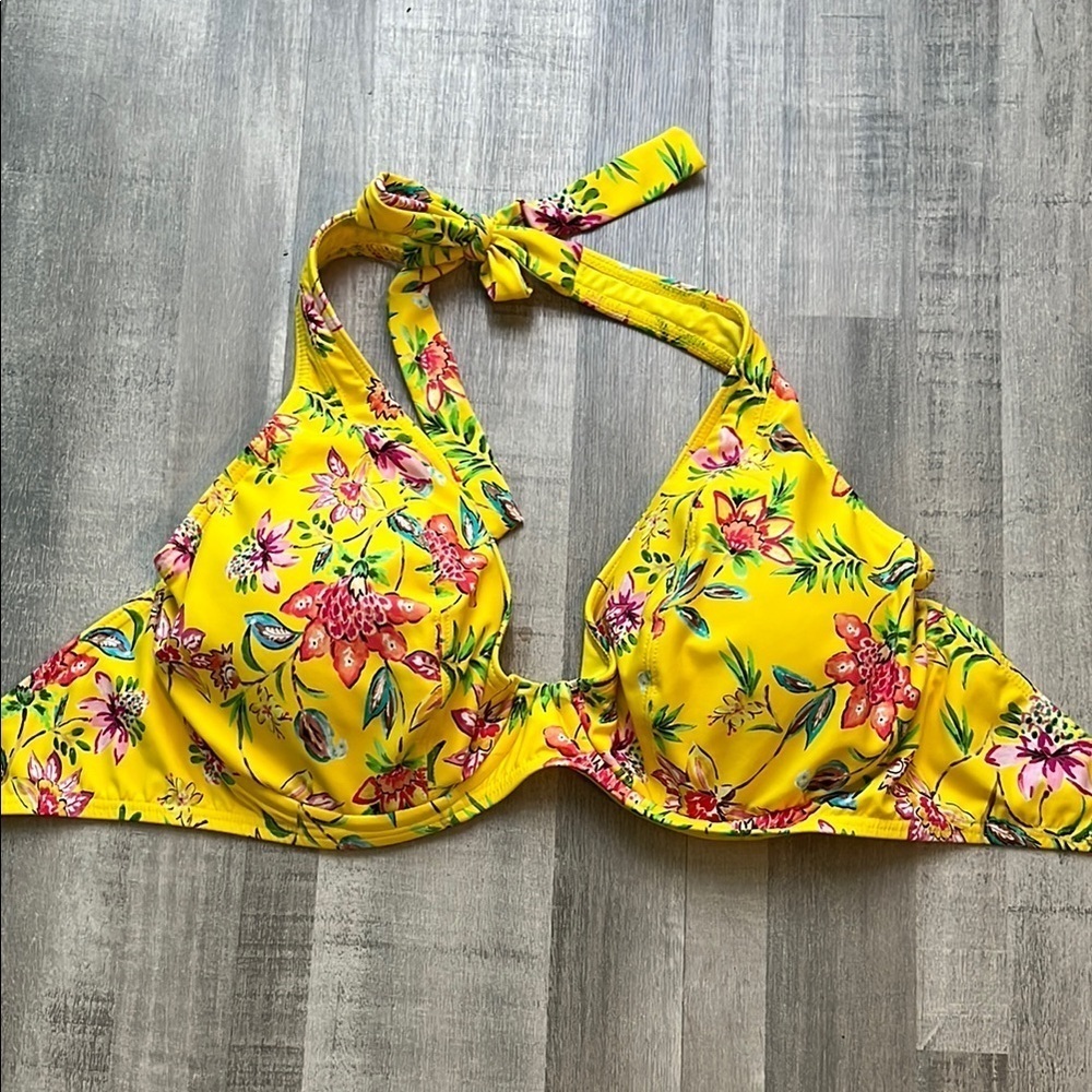 Bright floral adjustable bikini top.